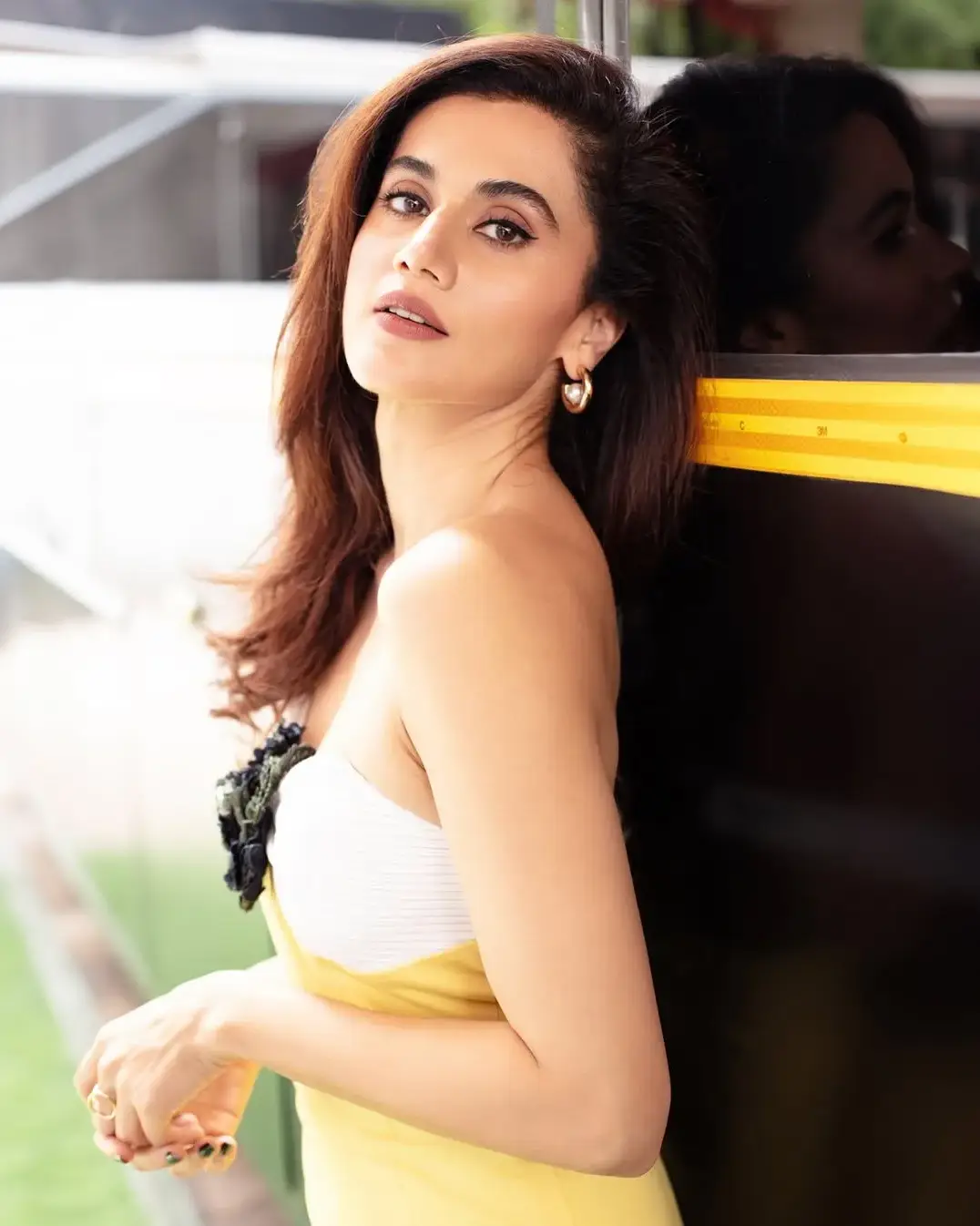 CELEBRITY Celebrity 81 uai